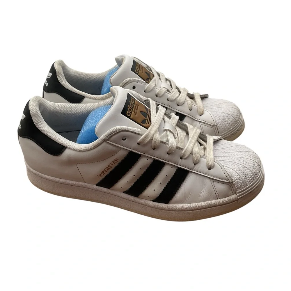 Adidas Classic White‎ and Black Sneakers size 8